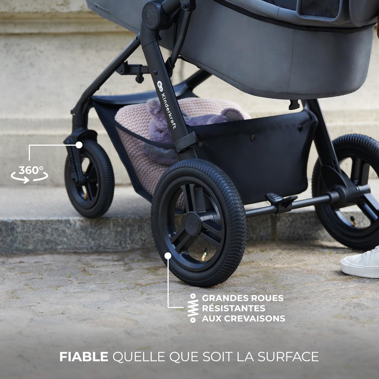 Kinderkraft MOOV2 AIR Poussette 3 en 1, Système de voyage de la naissance à 27 kg, Siège auto Mink PRO I-Size inclus, Capote extensible avec filtre UPF50+, Roues gonflables, Noir