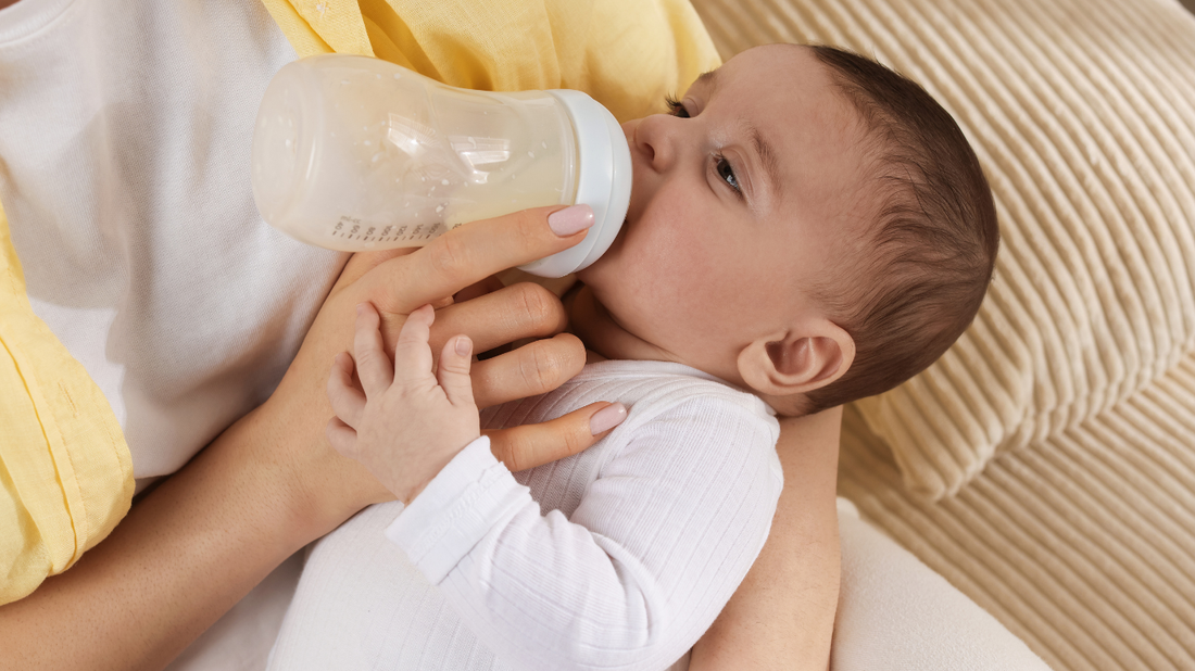 Quelle eau choisir pour le biberon de bébé ? Ce que les parents doivent vraiment savoir