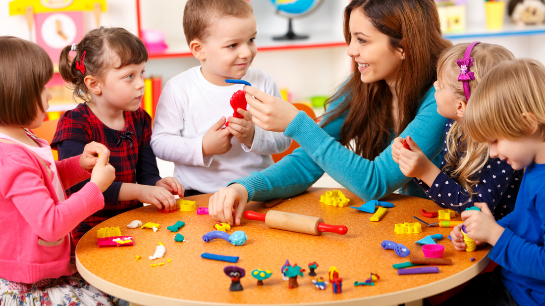 Peut-on encore garantir un accueil de qualité alors que les professionnels de la petite enfance sont de moins en moins nombreux ?