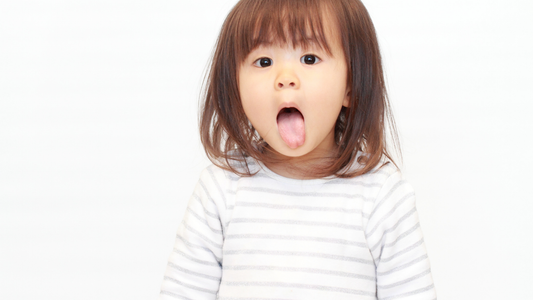 Pourquoi certains enfants parlent-ils plus tard que d'autres ?