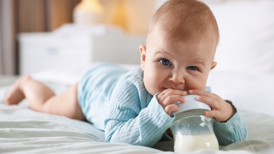 Les erreurs que beaucoup de parents font… sans le savoir… avec les biberons
